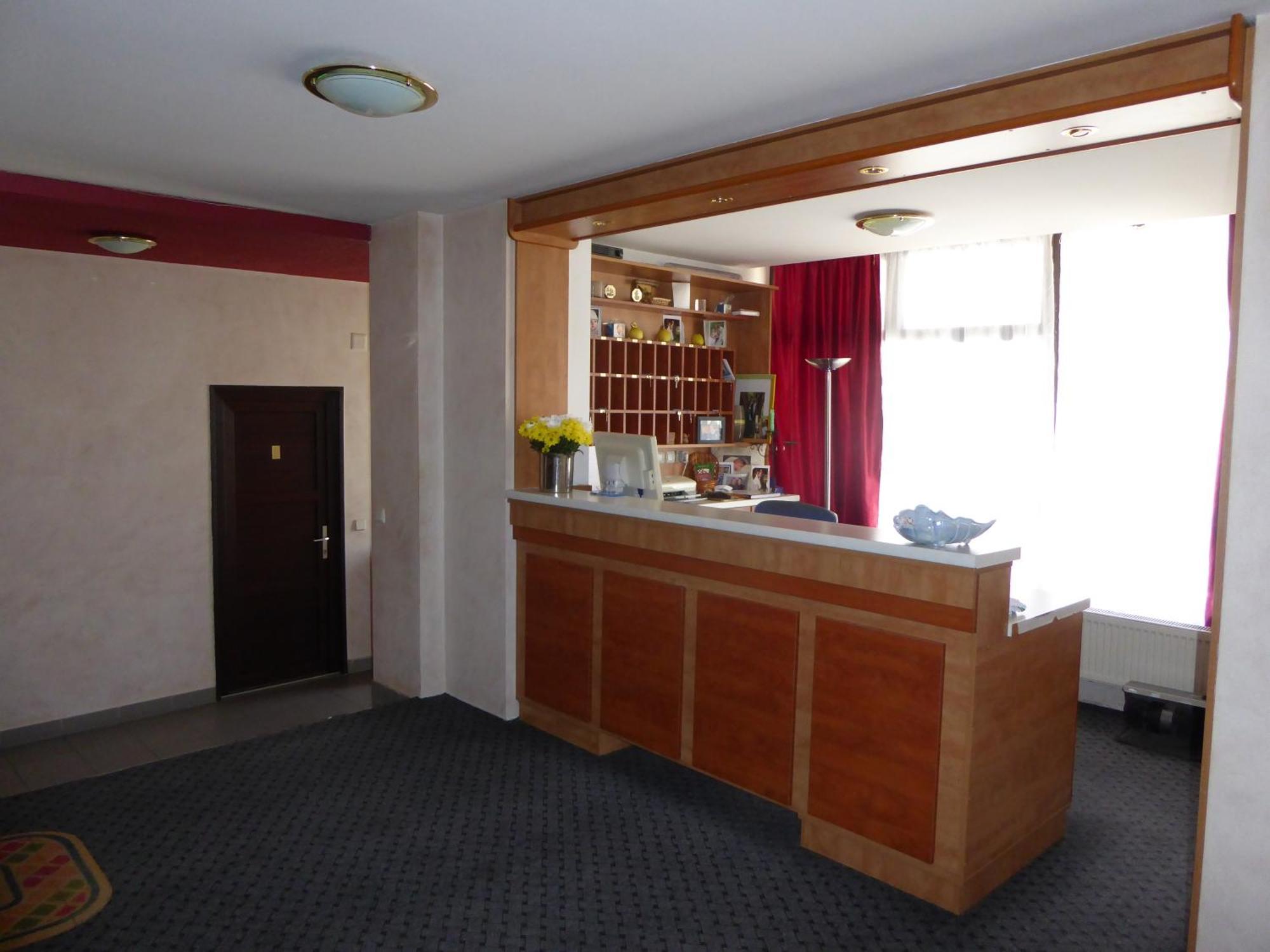 Hotel Split Glamoc Екстериор снимка