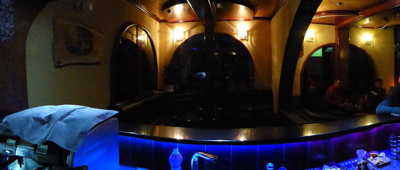Hotel Split Glamoc Екстериор снимка